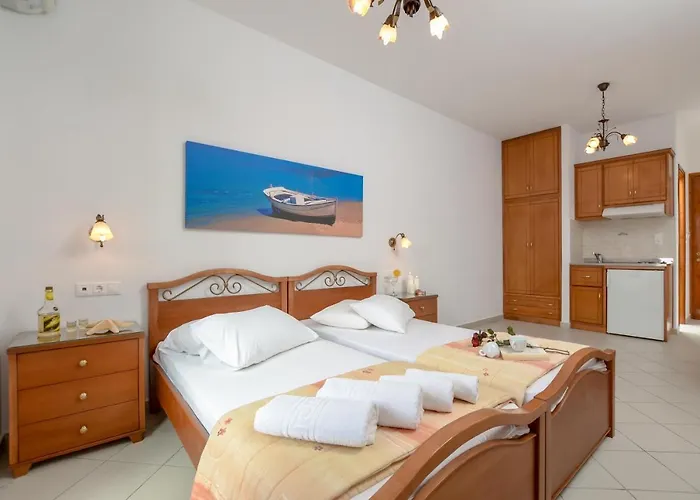 Dolphin Айя-Анна