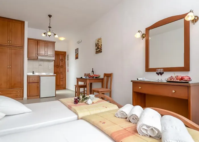 Dolphin Αγία Άννα